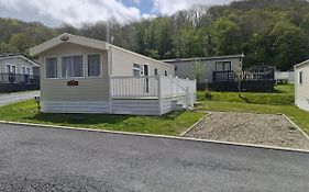 The Tiddler - Plot 101, Woodlands Lodge Retreat, New Quay, West Wales